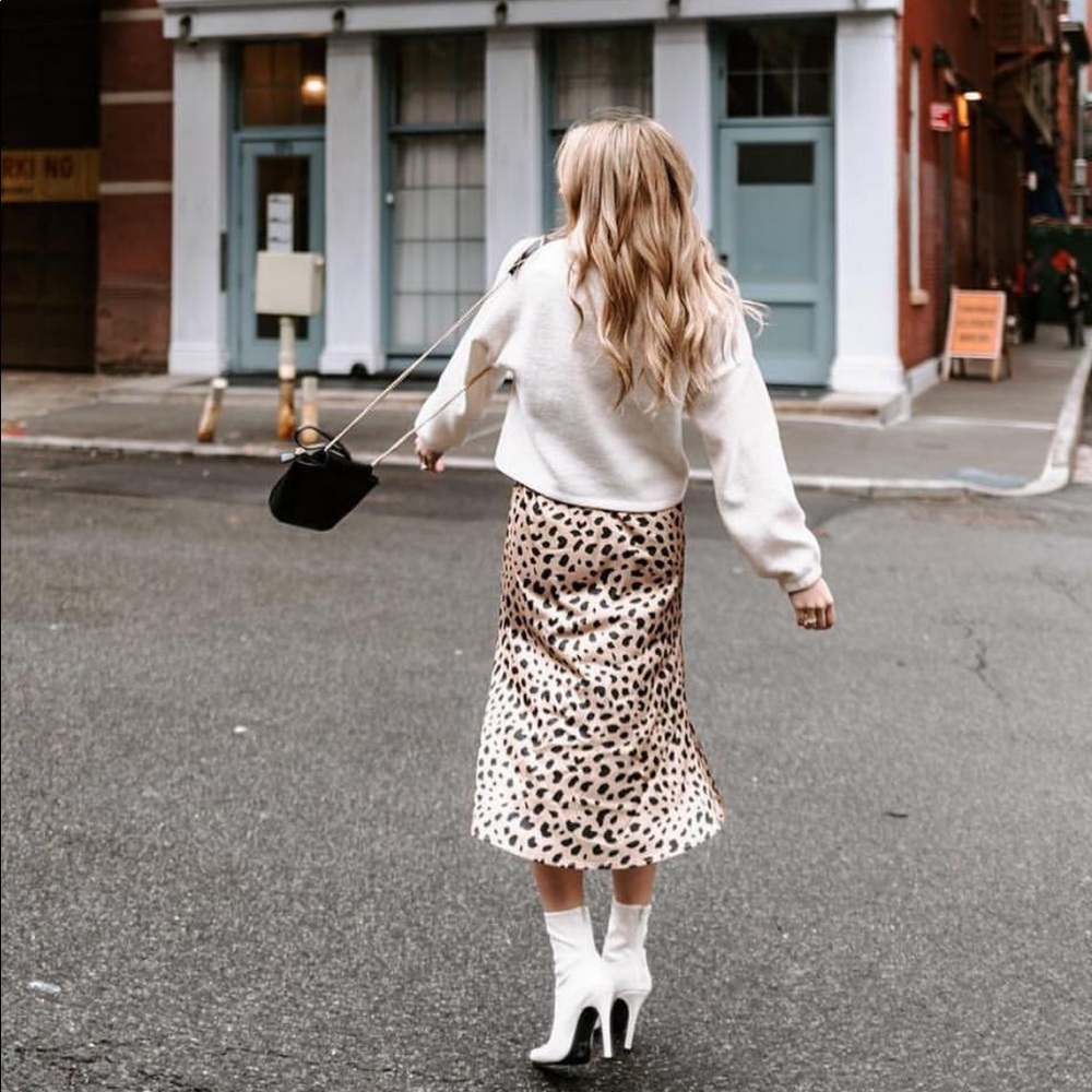 Leopard Print Midi Skirt - Picture 2 of 8